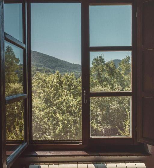 簡易ホテル Le Petit Chateau