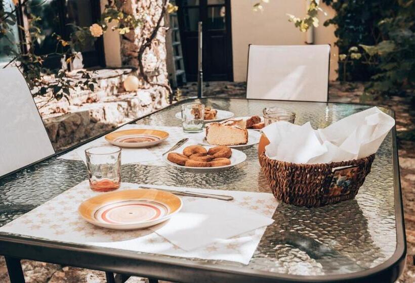 簡易ホテル Le Petit Chateau