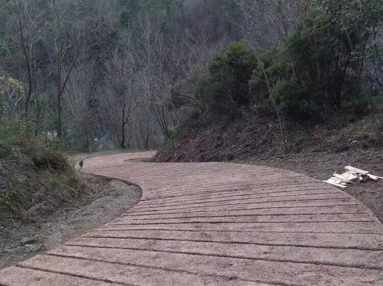 Hostelli Le Petit Chateau