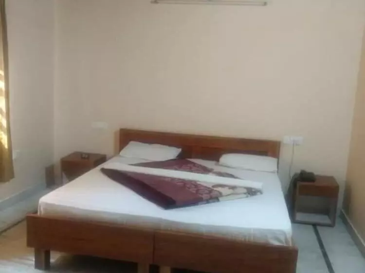 Hotelli Atul Regency