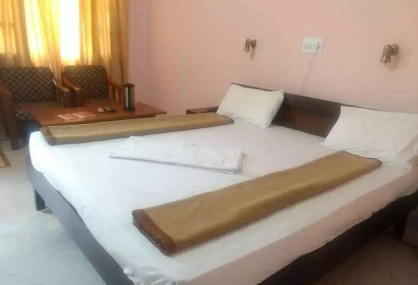 Hotelli Atul Regency