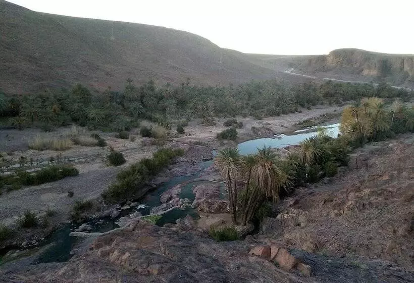 Hotelli Auberge Restaurant Tissili  Oasis De Fint