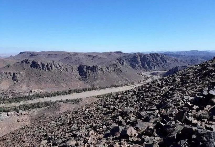 Hotelli Auberge Restaurant Tissili  Oasis De Fint