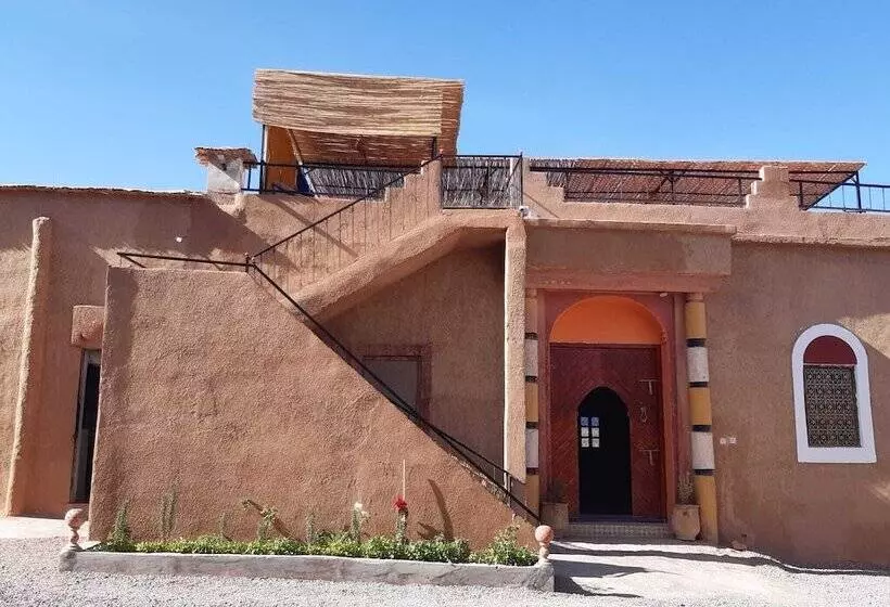 Hotelli Auberge Restaurant Tissili  Oasis De Fint