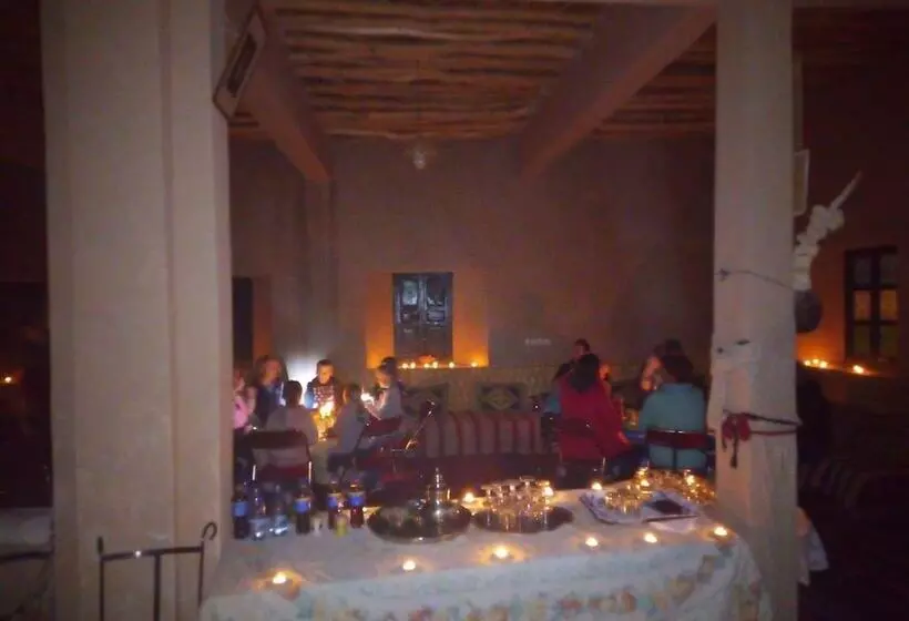 Hotelli Auberge Restaurant Tissili  Oasis De Fint