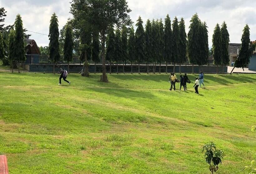 בית מלון כפרי Grand Eco Cabanas