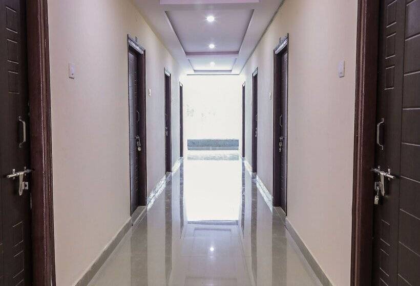 בית מלון כפרי Grd Residency By Oyo Rooms