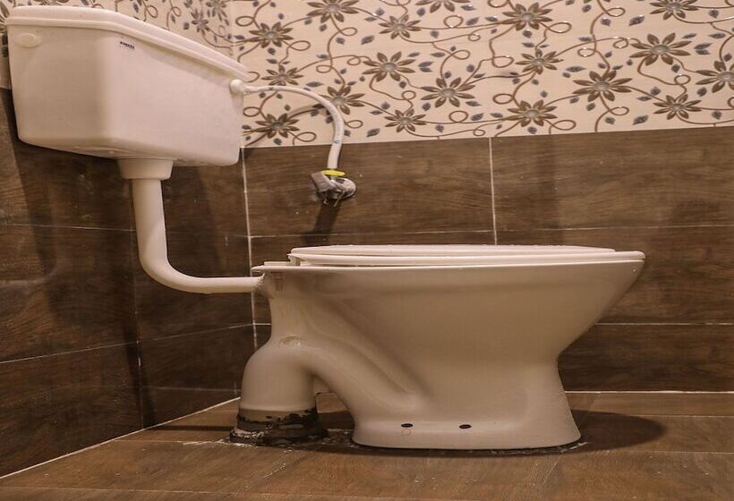 בית מלון כפרי Grd Residency By Oyo Rooms