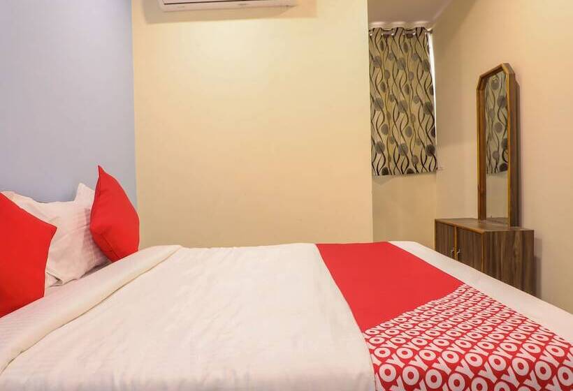 בית מלון כפרי Grd Residency By Oyo Rooms