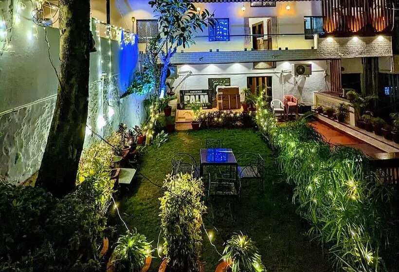 Hotelli Eminence   Palm Residency