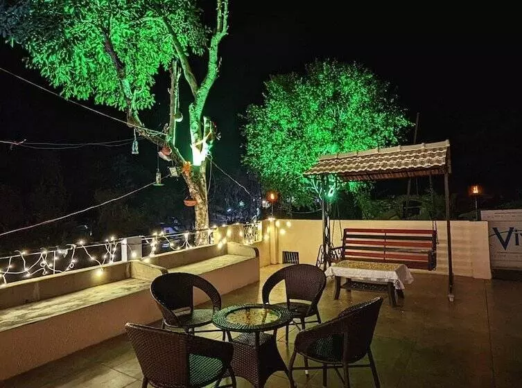 Hotelli Eminence   Palm Residency
