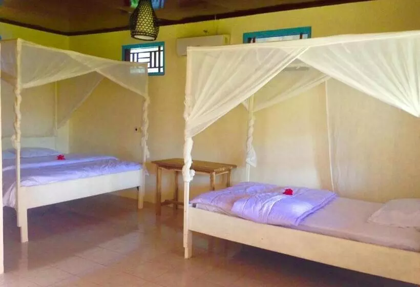 ホテル Lakey Beach Inn