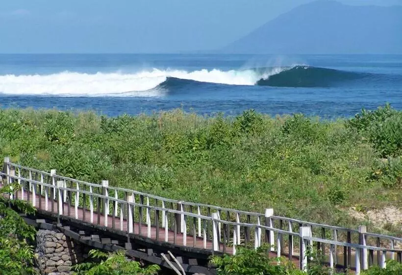 ホテル Lakey Beach Inn