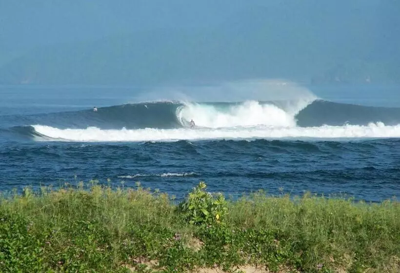 ホテル Lakey Beach Inn