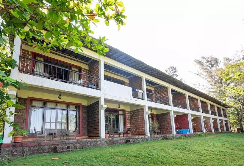 Hotelli Lotus An Eco Beach Resort Dapoli Murud