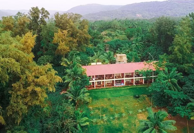 Hotelli Lotus An Eco Beach Resort Dapoli Murud