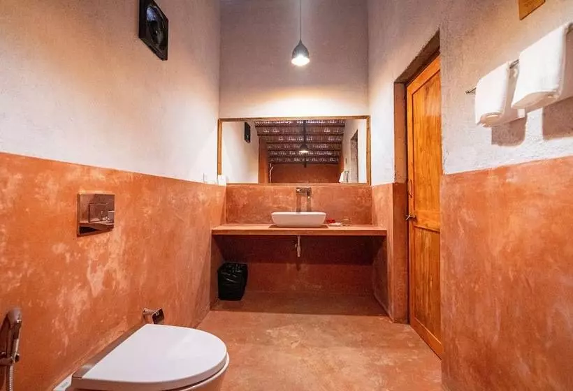 Hotelli Lotus An Eco Beach Resort Dapoli Murud