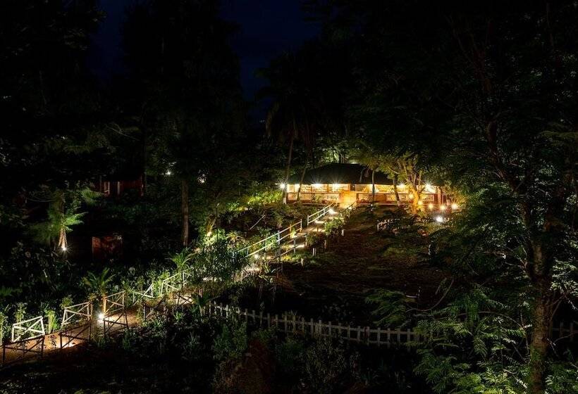 ホテル Lotus An Eco Beach Resort Dapoli Murud