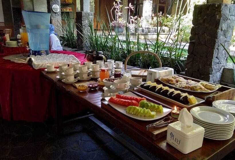 בית מלון כפרי Rumah Stroberi Organic Farm And Lodge