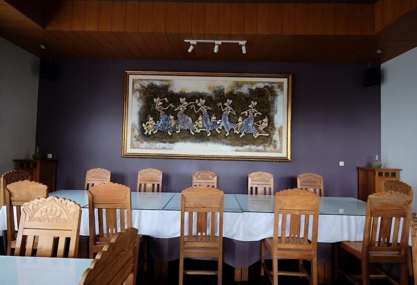 בית מלון כפרי Rumah Stroberi Organic Farm And Lodge