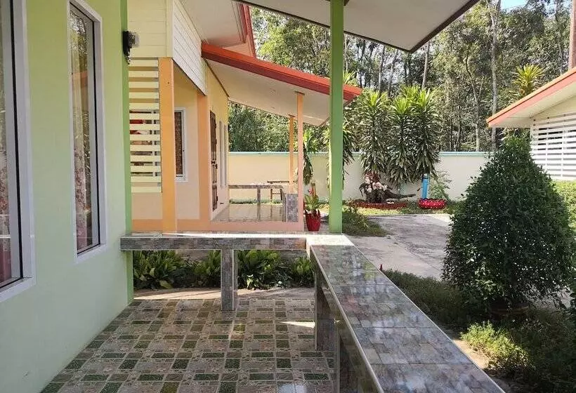 Hotelli Thanawan Resort