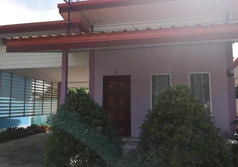 Hotelli Thanawan Resort