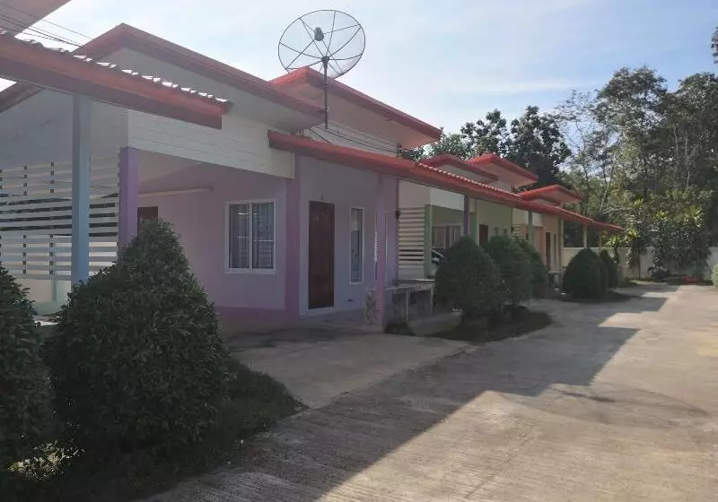 Hotelli Thanawan Resort