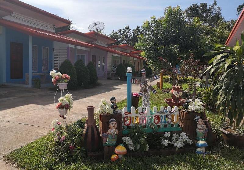 Hotelli Thanawan Resort