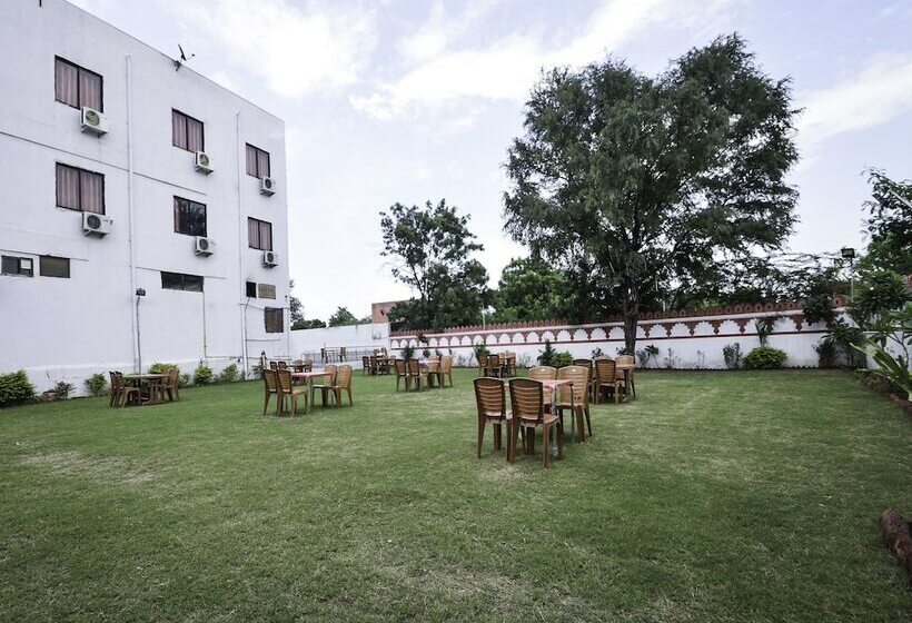 Hotel White Tulip By Oyo Rooms