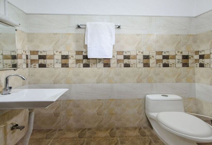 Hotel White Tulip By Oyo Rooms