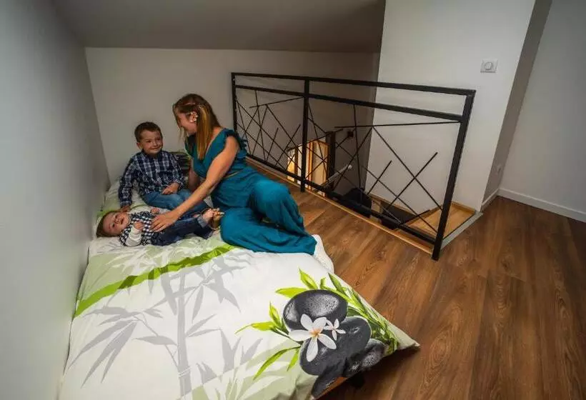 Majatalo Au Château De Villelongue B&b