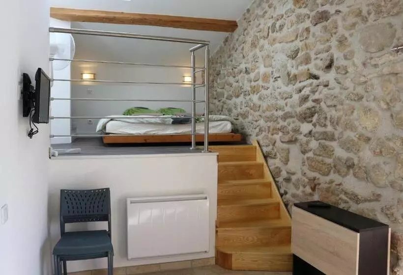 Majatalo Au Château De Villelongue B&b