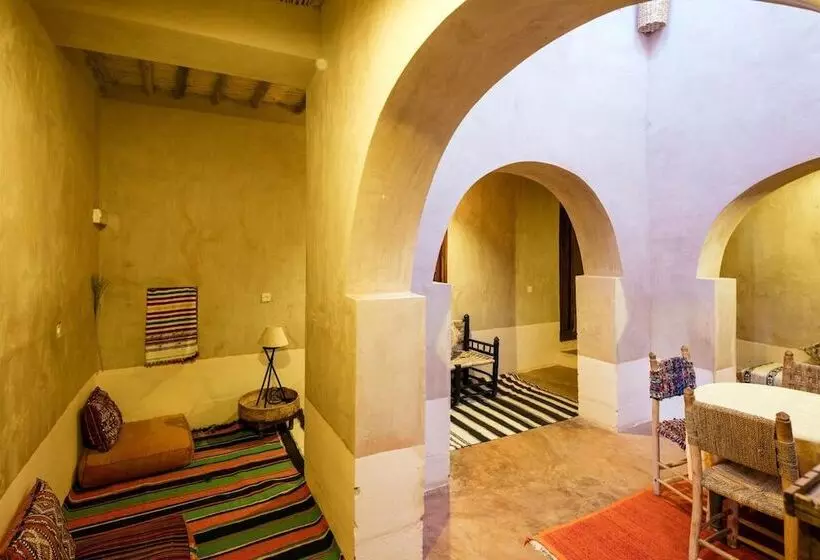 پانسیون Dar Isselday