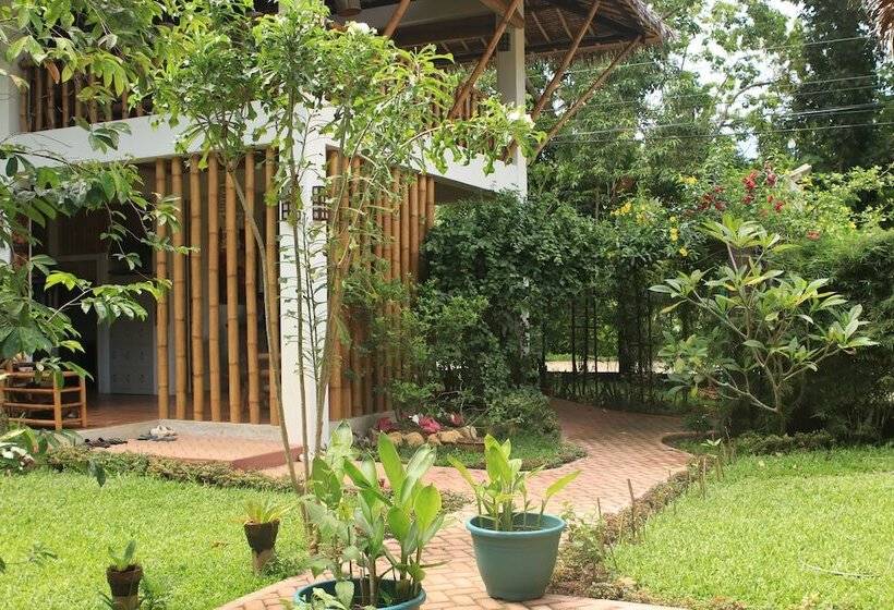 Pensjonat Fox & The Firefly Cottages