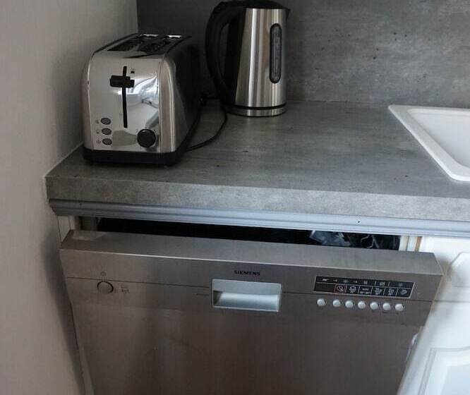 פנסיון Le 1820   3 Etoiles Premium