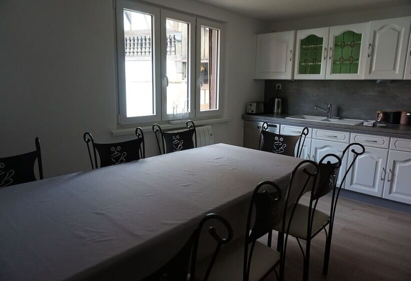 פנסיון Le 1820   3 Etoiles Premium