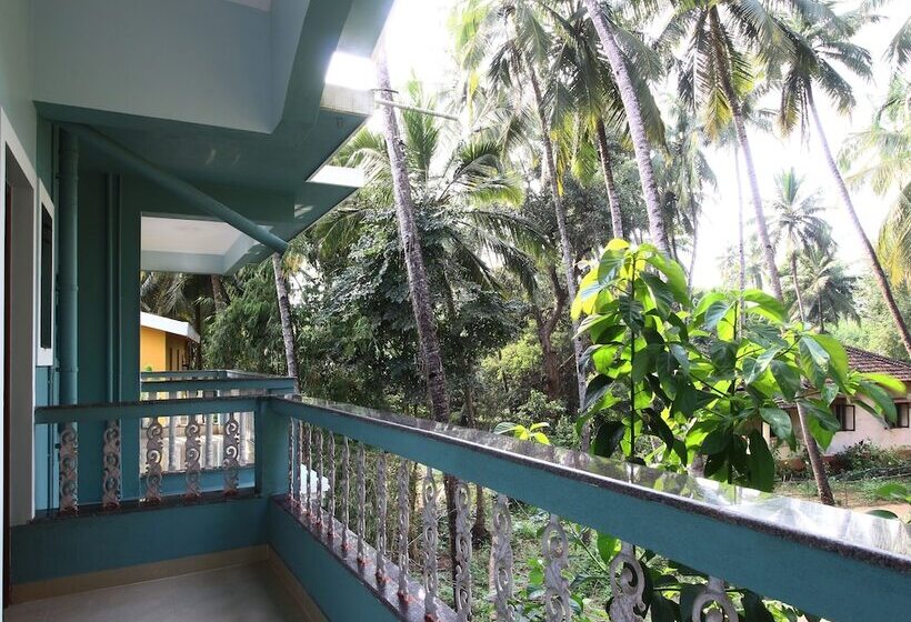 بنسيون Oyo Home 23077 Modern Studio Majorda Beach