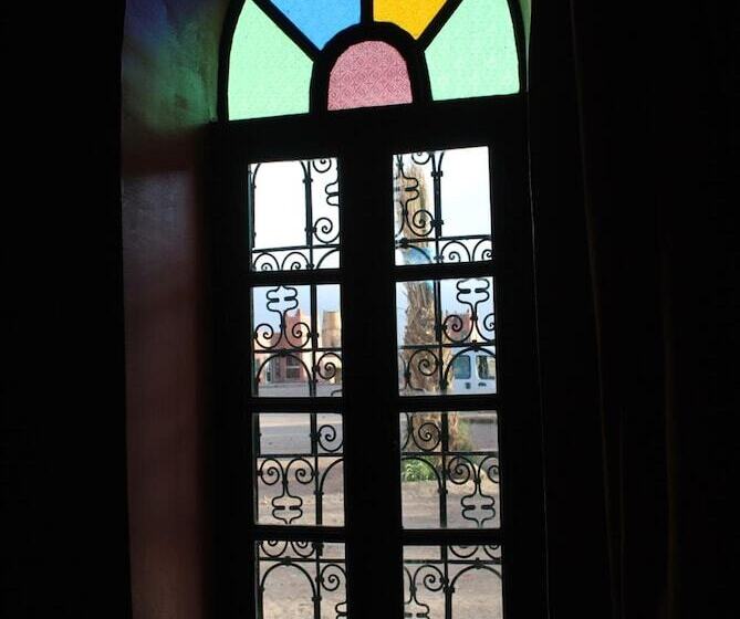 펜션 Riad Mimouna De Timnay