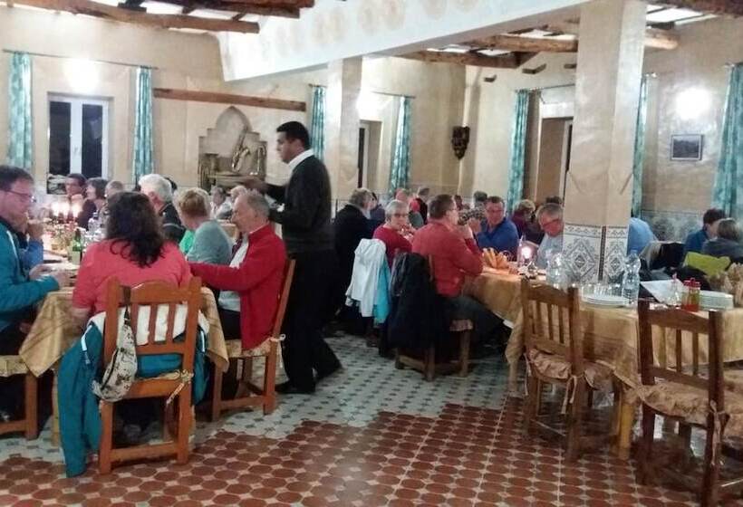 펜션 Riad Mimouna De Timnay