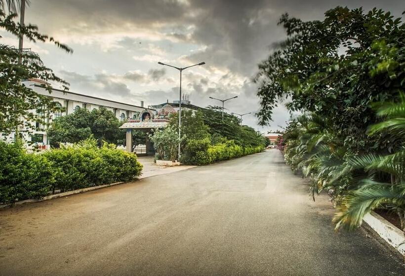 R G Hotels And Resort