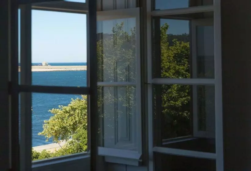 ベッドアンドブレックファースト Duas Portas Townhouse