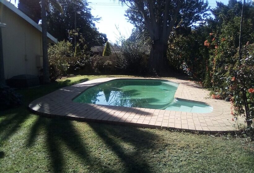 مبيت وإفطار His Glory Guest House