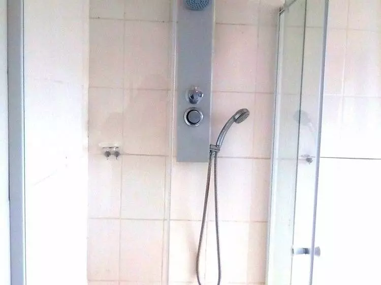 Aamiaismajoitus (B&B) His Glory Guest House