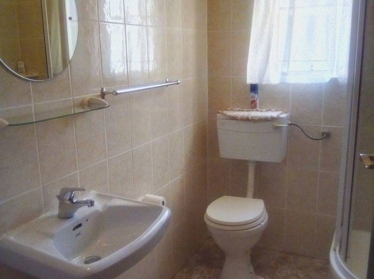 مبيت وإفطار His Glory Guest House