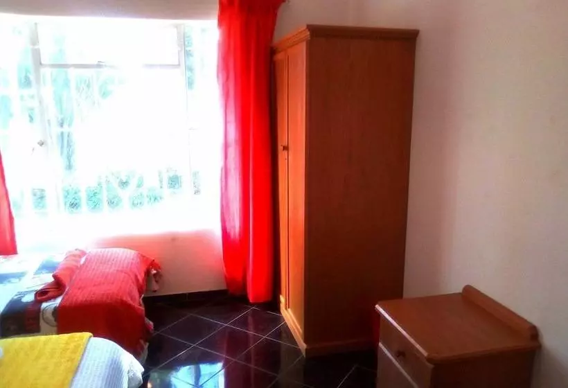 Aamiaismajoitus (B&B) His Glory Guest House