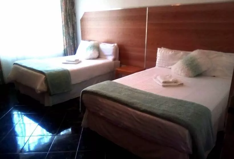 Aamiaismajoitus (B&B) His Glory Guest House