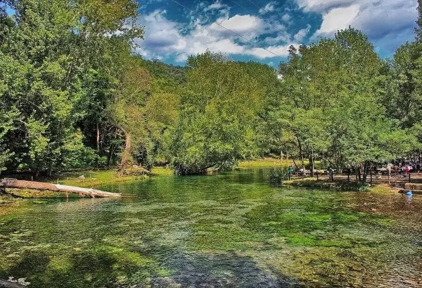 ベッドアンドブレックファースト Villa De Luccheri