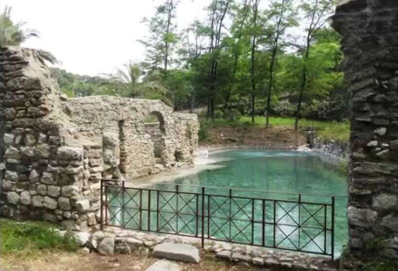 住宿加早餐 Villa De Luccheri