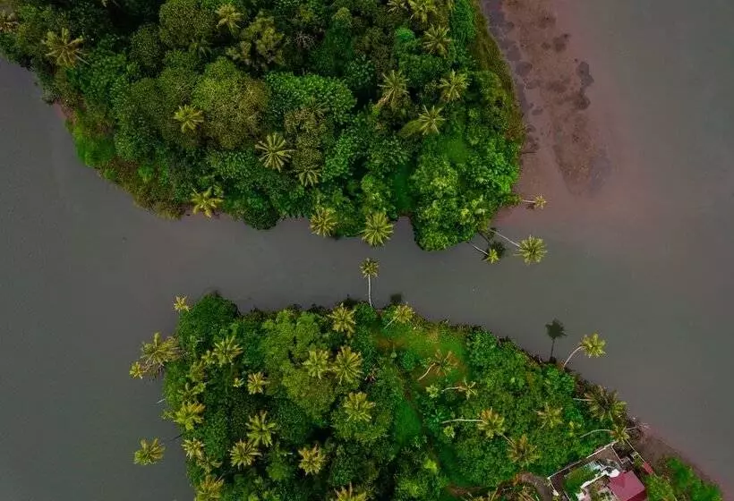 Hotelli Cranganor History Cafe Riverside Chateau