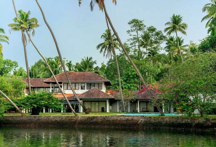 Hotelli Cranganor History Cafe Riverside Chateau